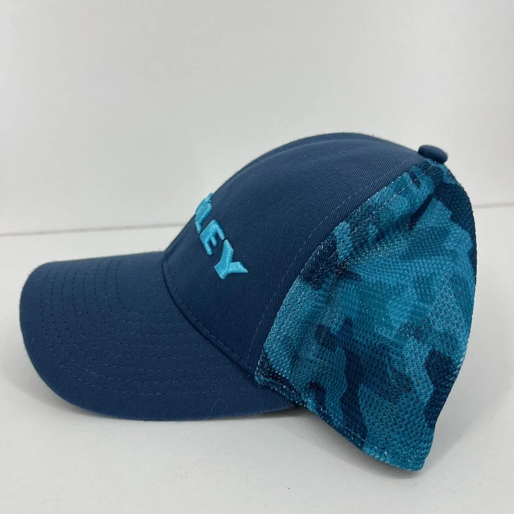 Oakley mens snapback